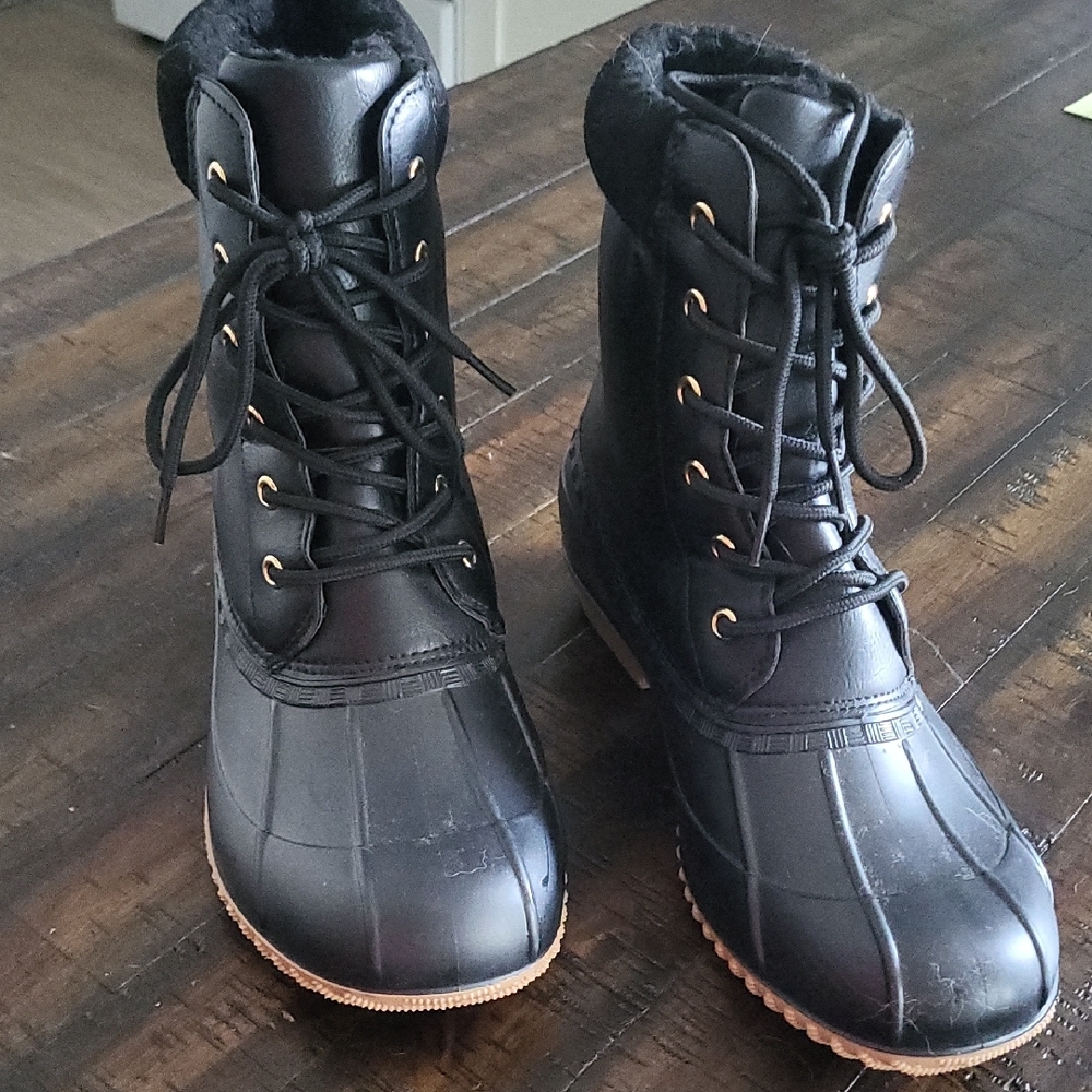 Black Lace-Up Boots
